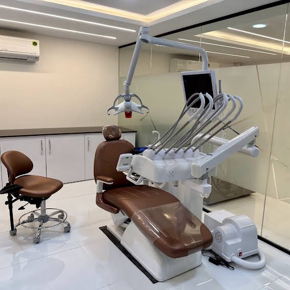 Dental treatment room at Dr. Lakshmi's SMILE SPACE
